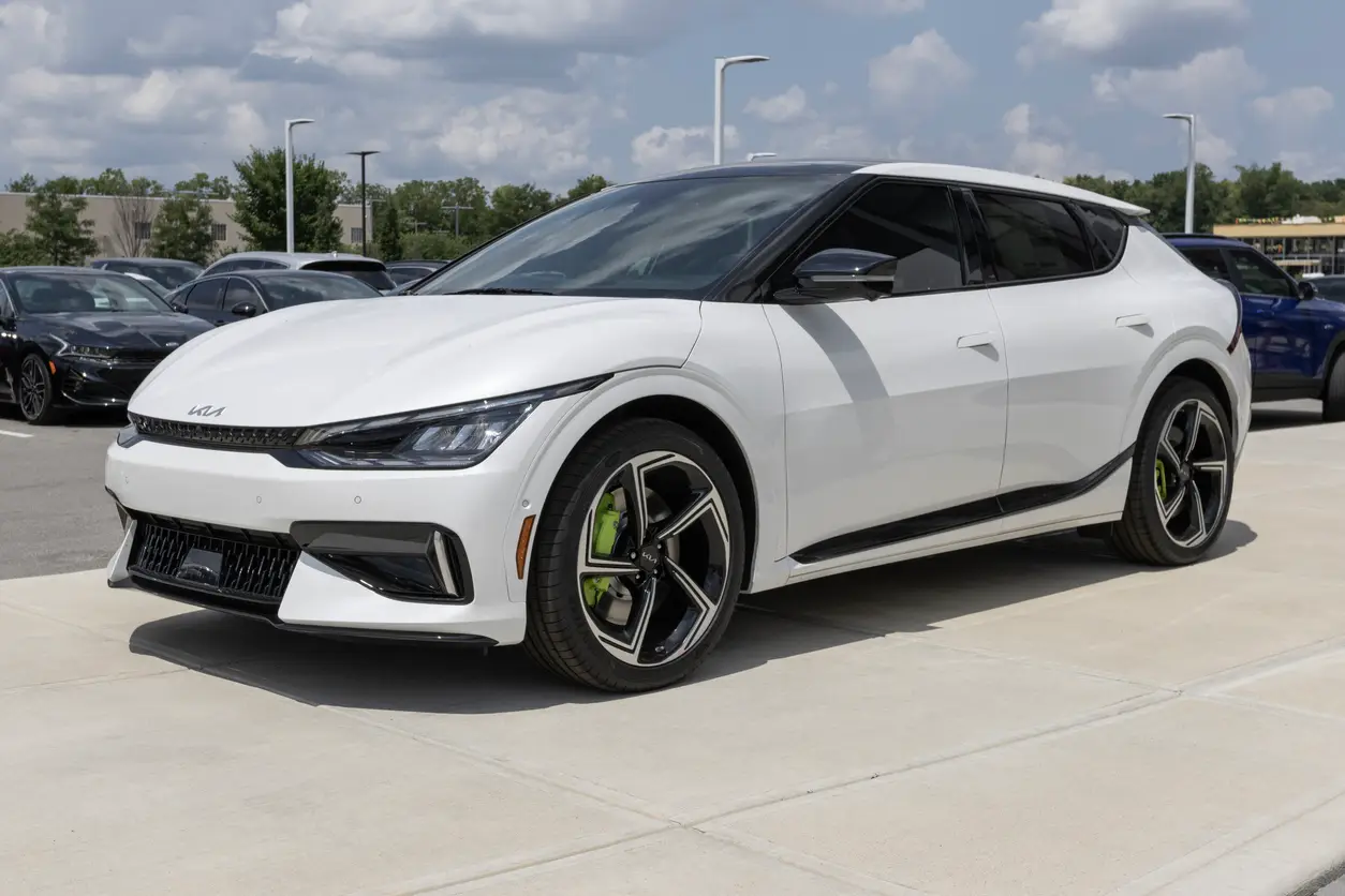 Kia EV6 EV Elektrofahrzeug schlägt Ferrari um Längen bei der Beschleunigung