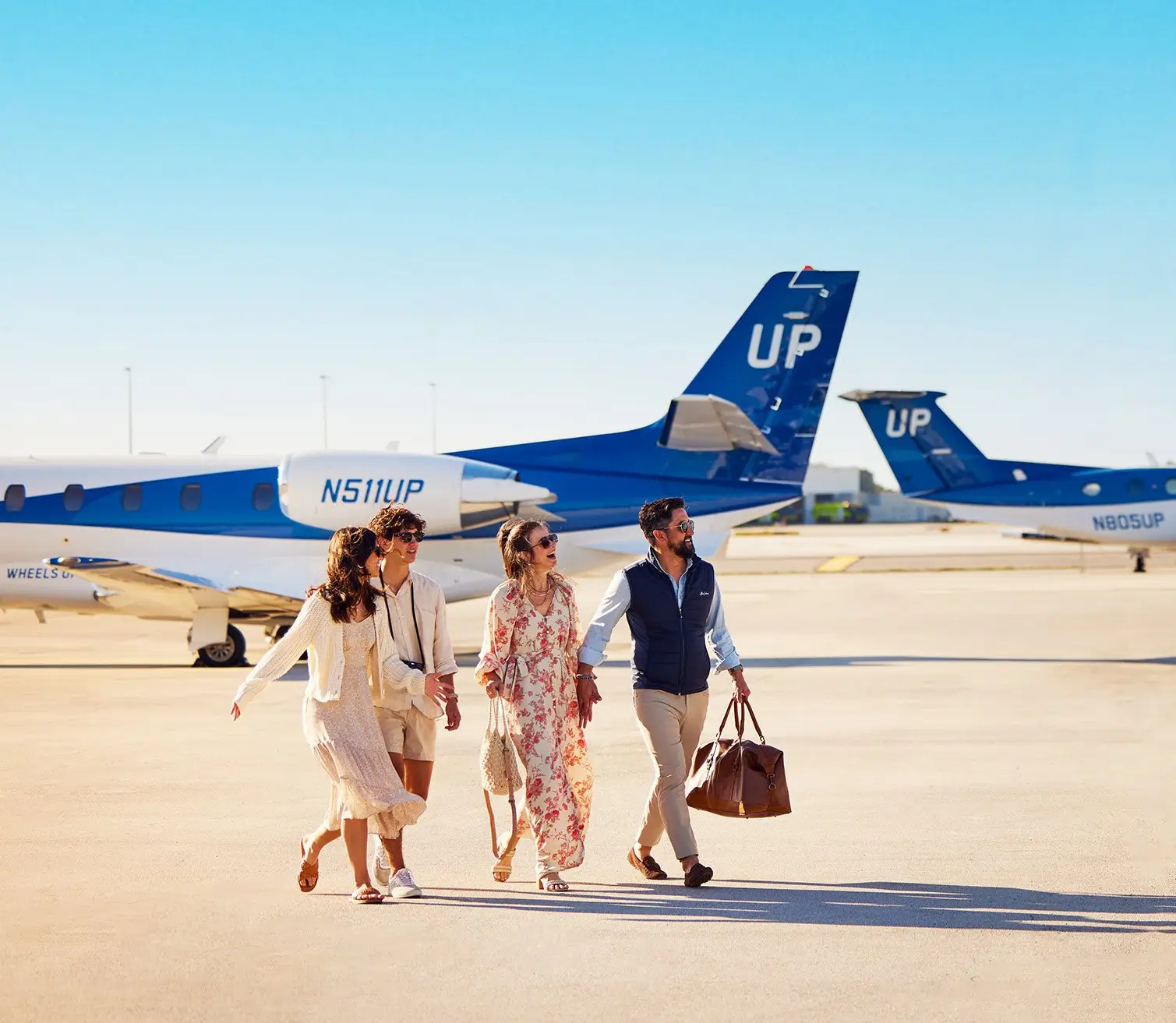 Das innovative Konzept von Wheels-up: Private-Jet-Reisen in 25-Stunden-Paketen, ähnlich einer Prepaid-Karte für Kaffee. Diese Idee erweiterte den Markt für Privatflüge erheblich und machte exklusive Luftfahrt für eine breitere Zielgruppe zugänglich.