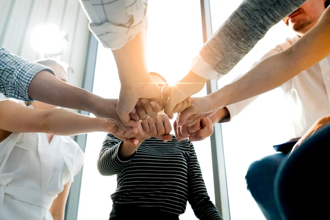 Conscious Leadership zaht sich aus. Warum es gut ist, seinem Team zuzuhören und Vertrauen zu schenken.