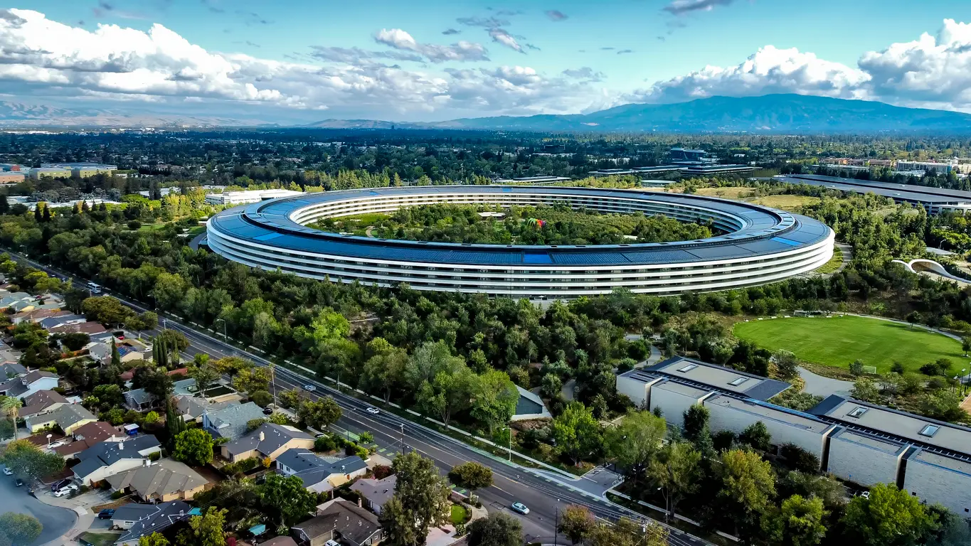 Apple formiert ein Team, das den Tech-Giganten zurück an die Spitze der KI-Innovation katapultieren soll.