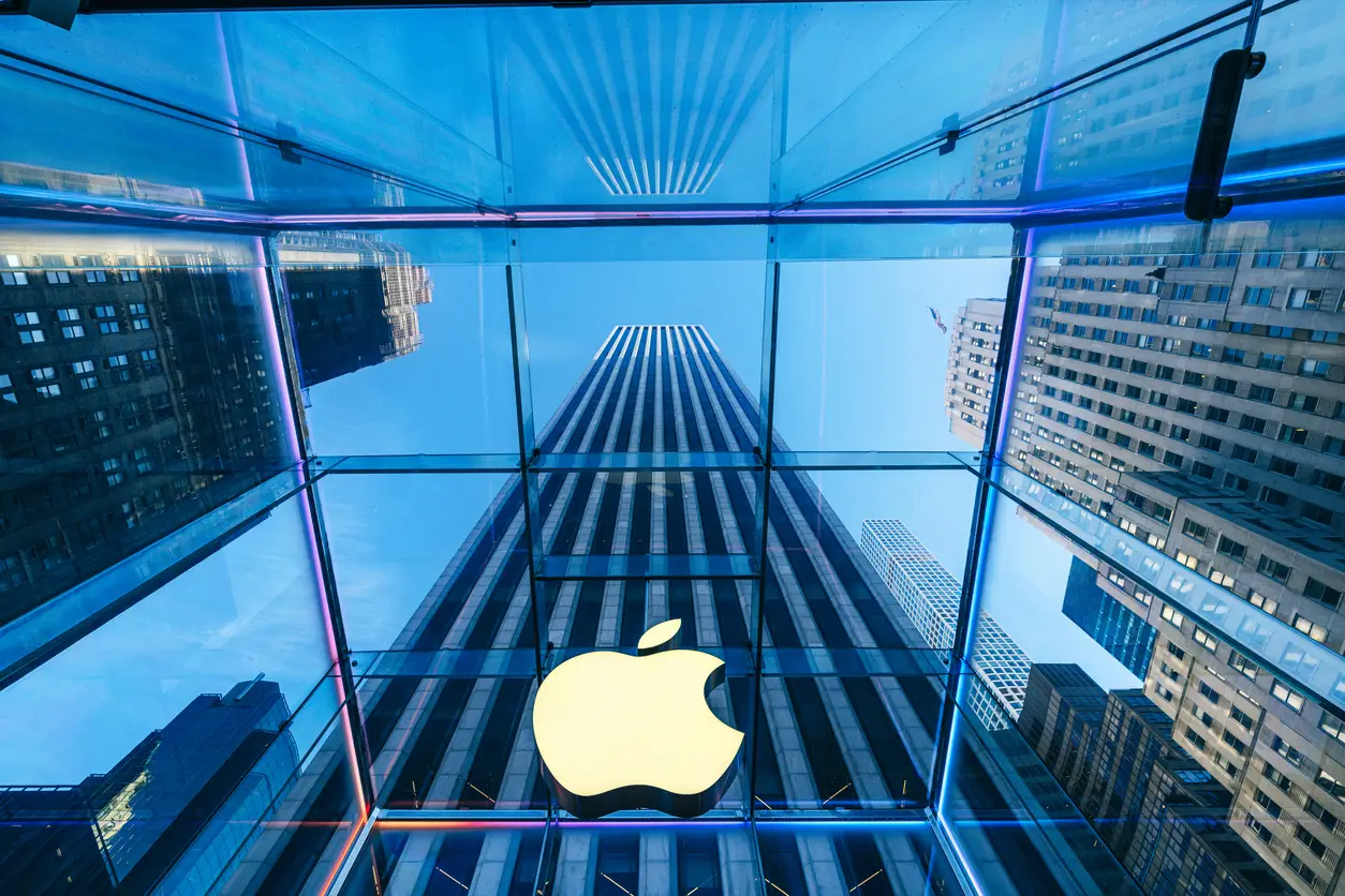 Apple und KI. Wen kauft der Tech-Gigant um aufzuholen? Perplexity oder Mistral?