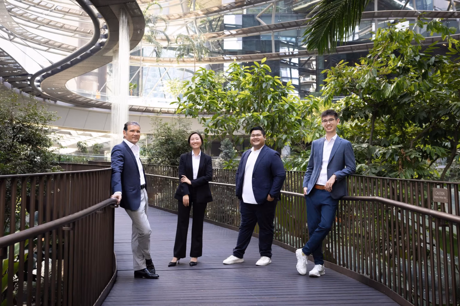 Das Onigiri Capital-Programm ist ein privater Venture Capital Fund, der von Credit Saison, Japans drittgrößtem Kreditkartenunternehmen, initiiert wurde. Mit einem Investitionsvolumen von $50 Millionen fokussiert die Initiative auf real-world asset solutions in fünf Schlüsselbereichen: Stablecoins, Zahlungen, tokenisierte Vermögenswerte, DeFi und Finanzmarktinfrastruktur.