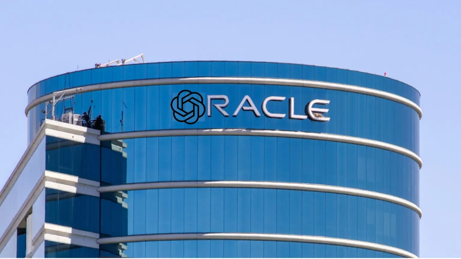 Der Mega-Deal markiert einen strategischen Befreiungsschlag für OpenAI. Im Januar 2025 beendete das Unternehmen seine exklusive Cloud-Partnerschaft mit Microsoft Azure – ein entscheidender Schritt zur Diversifizierung. Mit dem rapiden Wachstum von ChatGPT und anderen KI-Diensten stiegen die Rechenanforderungen so dramatisch, dass eine Abhängigkeit von einem einzigen Cloud-Anbieter zum Flaschenhals wurde. Die Integration von Oracle Cloud Infrastructure neben Microsoft Azure gibt OpenAI nicht nur zusätzliche Kapazitäten, sondern mindert auch das Risiko einer zu starken Anbieterabhängigkeit.