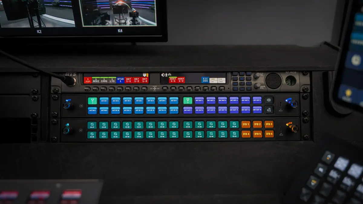 Ein einziges Gerät, das eure gesamte Broadcast-Welt steuert – Elgato macht mit dem Stream Deck Studio Schluss mit dem Chaos im Content-Creator-Alltag.