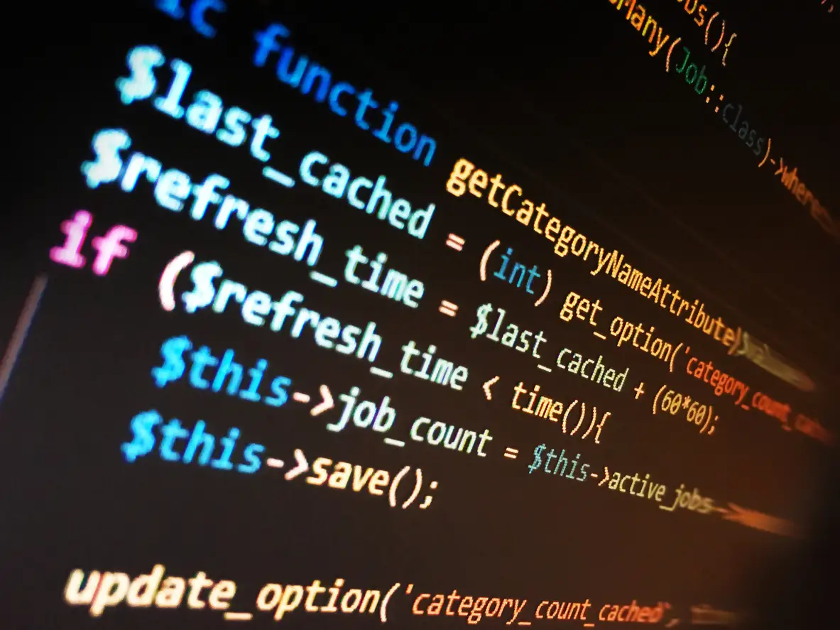 Mit einem Wachstum von 350% in nur zwölf Monaten erleben Vibe-Coding-Startups einen beispiellosen Höhenflug. Währendessen staunen selbst erfahrene Investoren über die rasant steigenden Bewertungen von Unternehmen wie Ognition, Lovable, Replit, Cursor und Vercel.