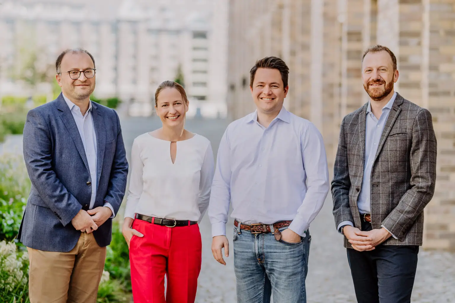 Raisin vollzog vor zwei Jahren einen Schritt, der in der Startup-Welt für Aufsehen sorgte. Statt einer weiteren Finanzierungsrunde oder eines klassischen Exits entschied sich CEO Dr. Tamaz Georgadze für einen Management-Buyout.