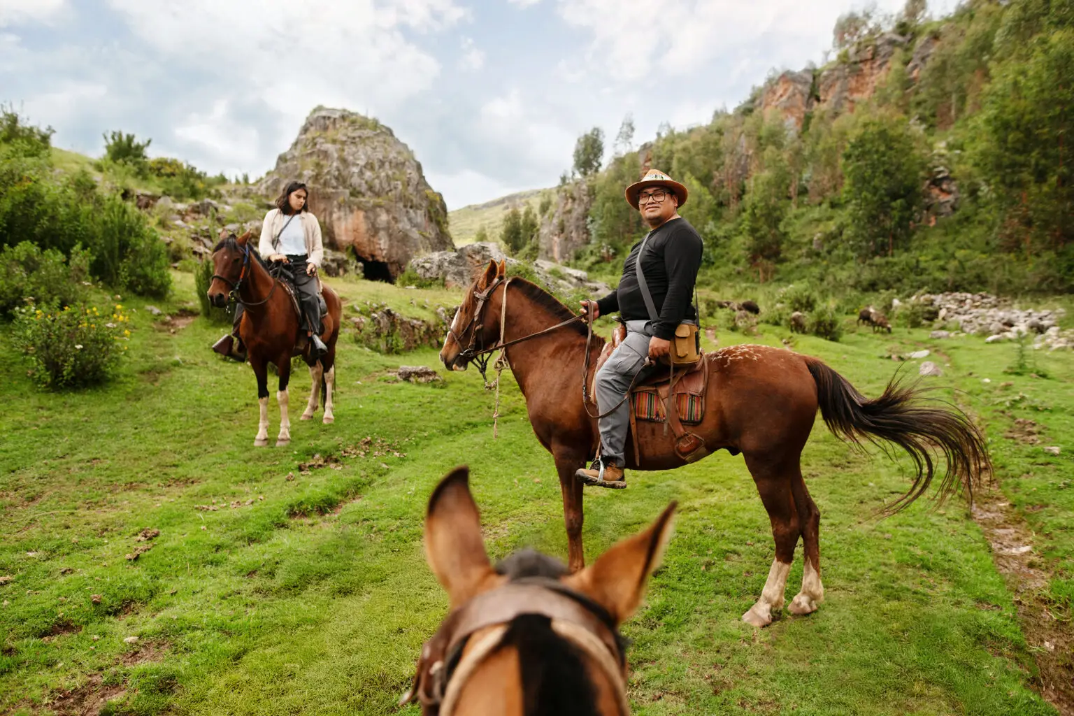 Airbnb: Die Experience-First-Strategie markiert den nächsten Evolutionsschritt: weg vom reinen Übernachten, hin zum authentischen Erleben.