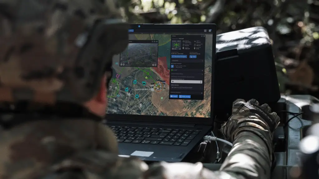 Von 5 auf 200 Mitarbeiter in nur einem Jahr – was wie ein utopisches Wachstumsszenario klingt, ist für Florian Seibel und sein Berliner Defense-Tech-Startup Stark längst Realität.