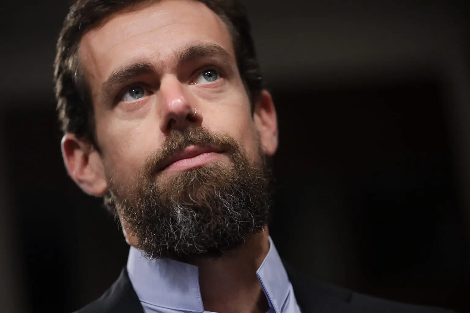 s Sekunden, die eine ganze Kulturrevolution prägten – sie sind zurück! Jack Dorsey, der Mann, der Vine 2017 als Twitter-CEO abschaltete, finanziert nun mit seiner gemeinnützigen Organisation "and Other Stuff" den Neustart der Kult-App. Unter dem Namen "diVine" kehren über 100.000 archivierte Sechs-Sekunden-Videos zurück ins digitale Leben.