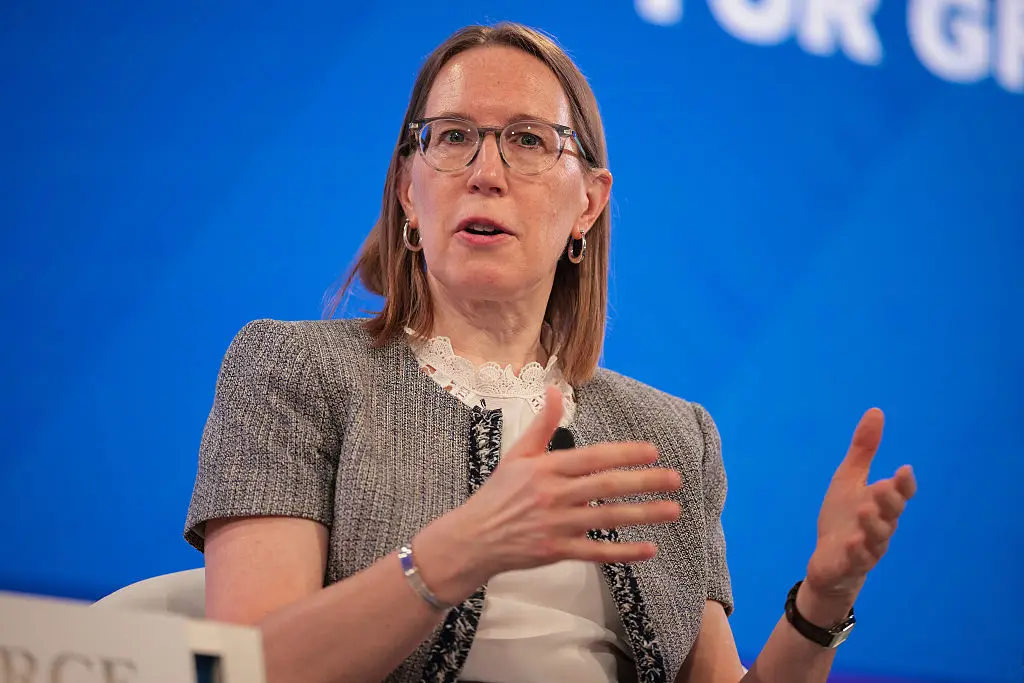 Hester Peirce setzt sich für Krypto ein